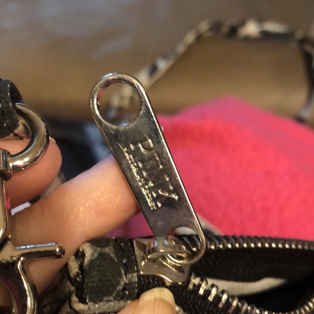 Cheetah Victoria Secret PINK Bag - Picture 11 of 11